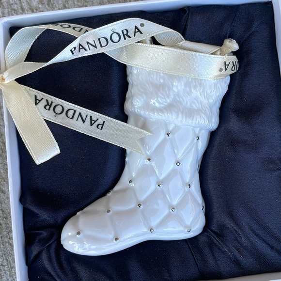 Pandora Porcelain Stocking ornament 2012 White Gold Elegant Limited Edition - Picture 2 of 4